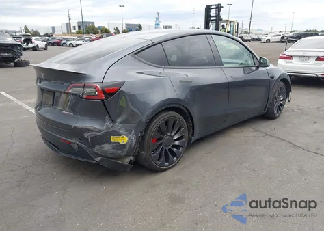 2022 Tesla Model Y Performance Dual Motor All-Wheel Drive from USA, damaged, VIN 7SAYGDEF0NF439519
